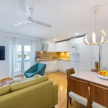 Zora Apartment Makarska