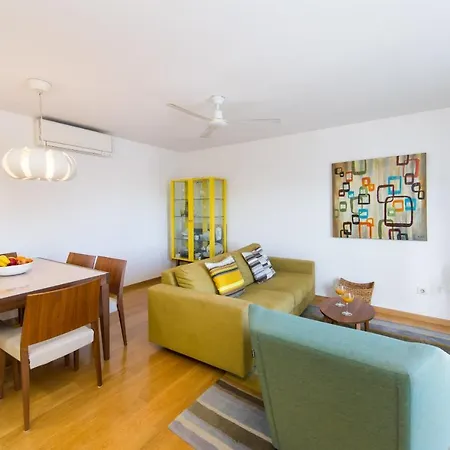 Zora Apartment